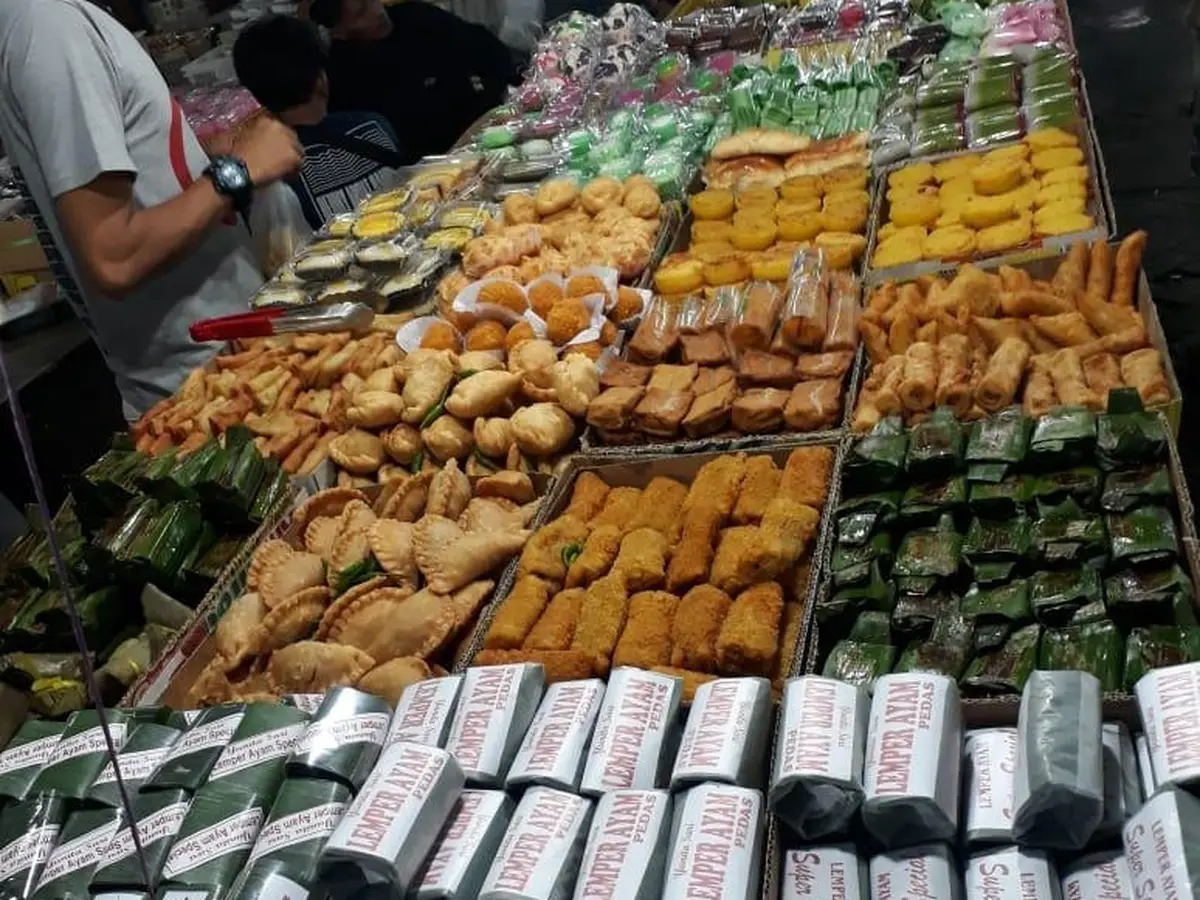 10 Jajanan Pasar Khas Indonesia Yang Mulai Langka, Yuk Coba Buat Sendiri!